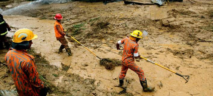 Μπανγκλαντές: 137 οι νεκροί από τις κατολισθήσεις λόγω μουσώνων